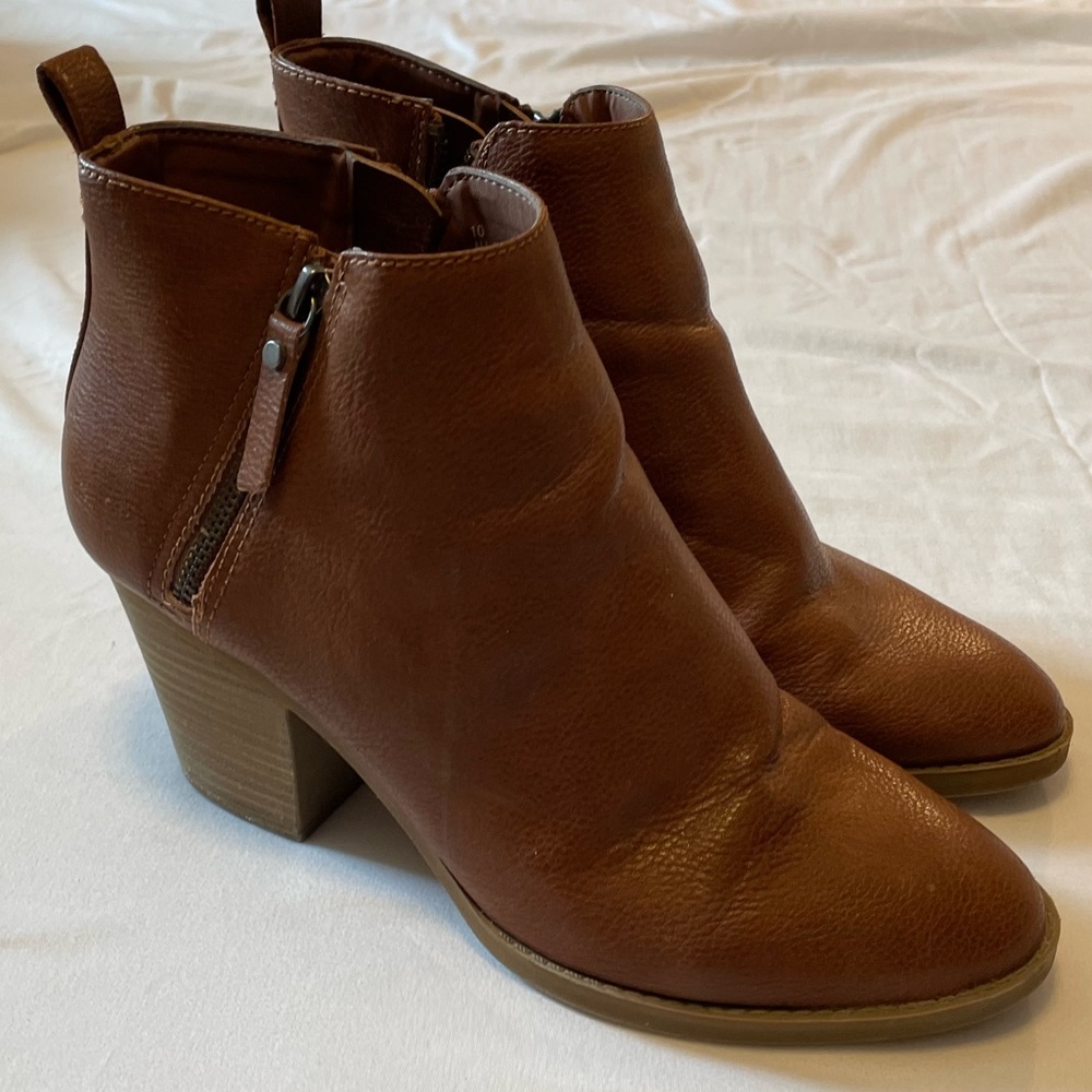Brown Booties | universal thread